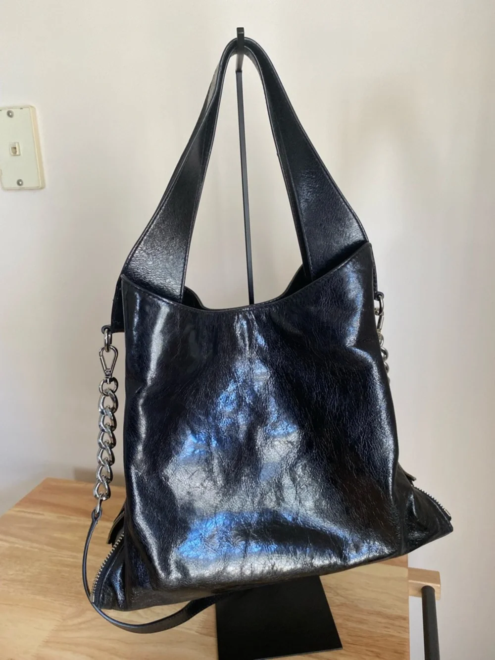 Michael Kors Devon Black Leather Shoulder Bag with Silver Chain Detail - Picture 8 of 12